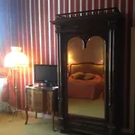 Chateau De La Tremblaye Hotel Le Puy-Saint-Bonnet