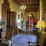 Chateau De La Tremblaye 3* Le Puy Saint-Bonnet