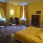 Chateau De La Tremblaye Hotel 3*