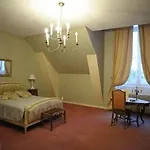 Hotel Chateau De La Tremblaye Le Puy-Saint-Bonnet