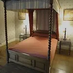 Chateau De La Tremblaye Hotel