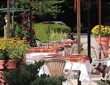 Hotel Chateau De La Tremblaye