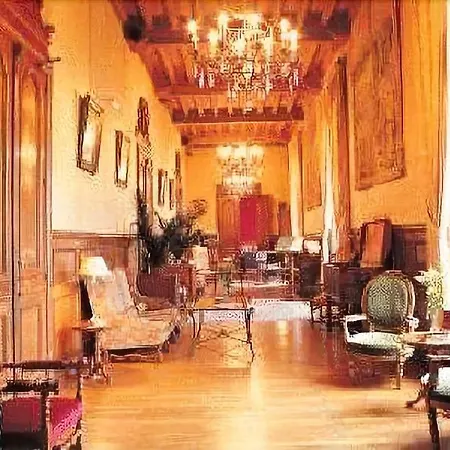 Hotel Château De La Tremblaye Le Puy-Saint-Bonnet