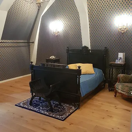 Château De La Tremblaye Hotel