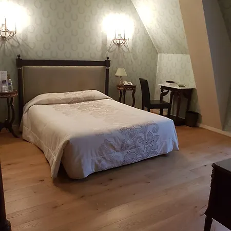 Chateau De La Tremblaye מלון