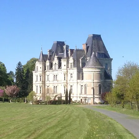 Château De La Tremblaye Le Puy-Saint-Bonnet