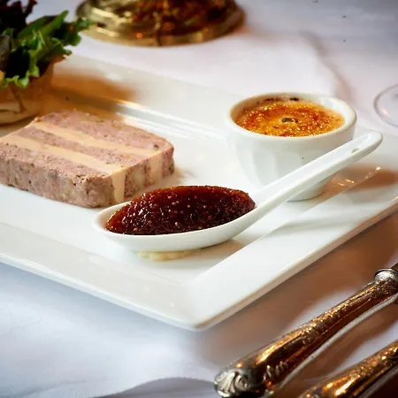 Chateau De La Tremblaye 3*