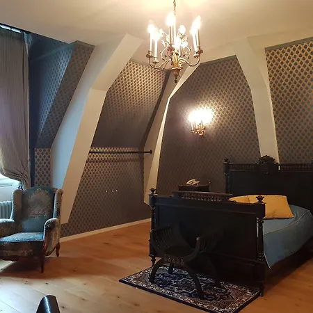 Château De La Tremblaye Hotel