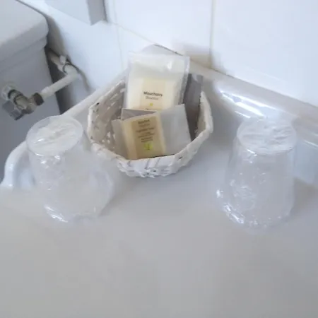 Chateau De La Tremblaye 3* לה פוי-סן-בונה