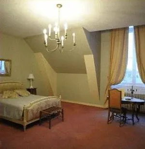 מלון Chateau De La Tremblaye לה פוי-סן-בונה