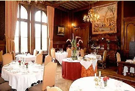 Château De La Tremblaye Hotel