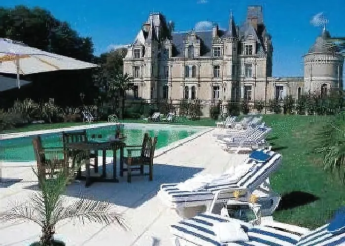 Chateau De La Tremblaye