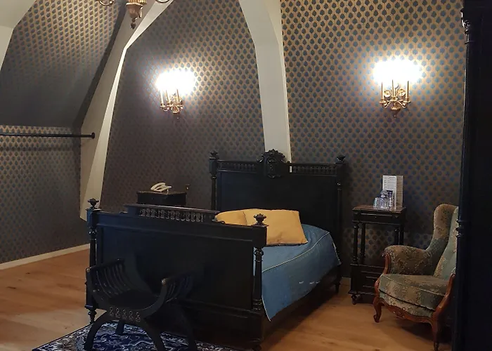 Chateau De La Tremblaye