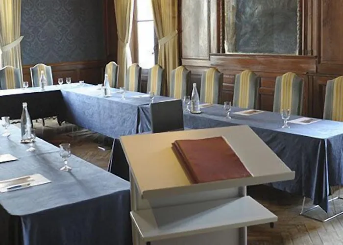 Chateau De La Tremblaye