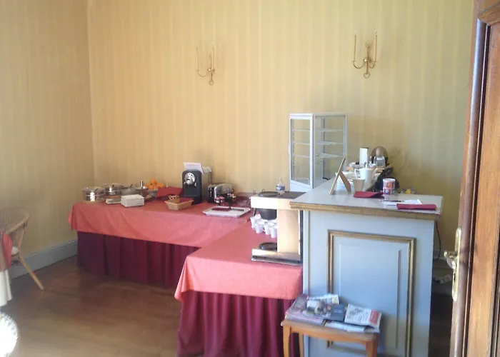 Chateau De La Tremblaye 3*