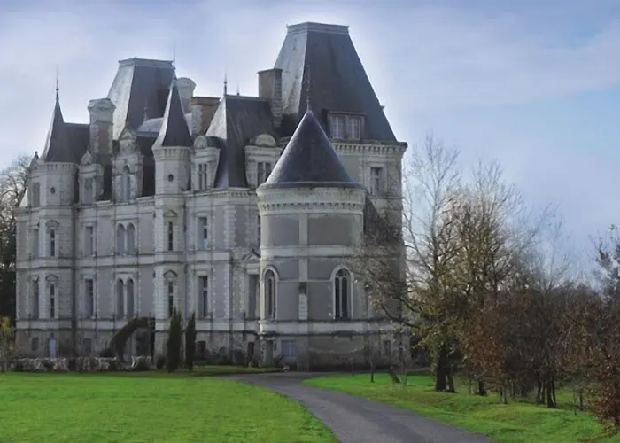 Chateau De La Tremblaye