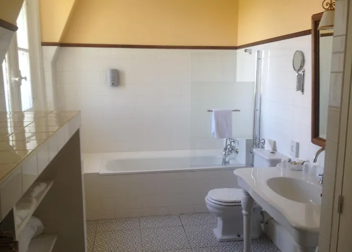 Chateau De La Tremblaye Szálloda 3*