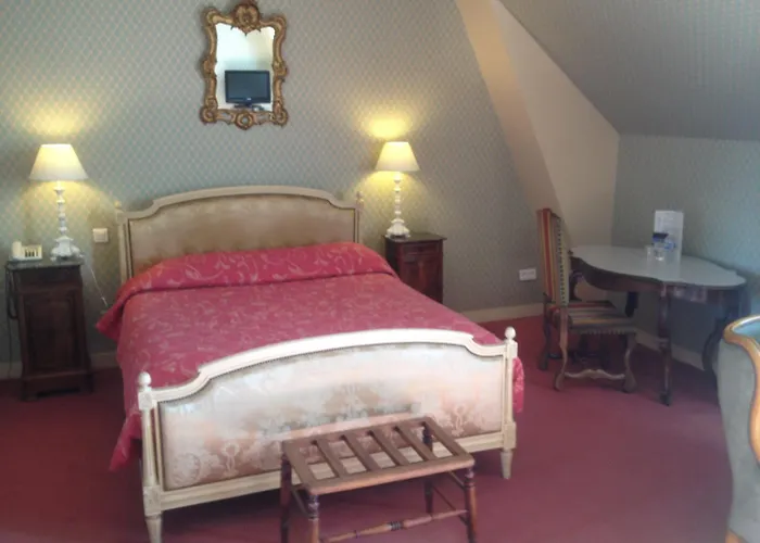 Chateau De La Tremblaye 3*